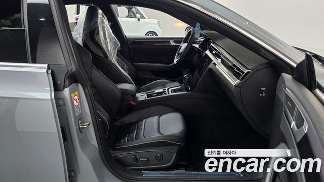 Volkswagen Arteon 2.0 TDI R-LIINE 4Motion 2023 — фото 26