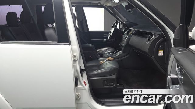 Land Rover Discovery 4 3.0 SDV6 SE 2014 — фото 10