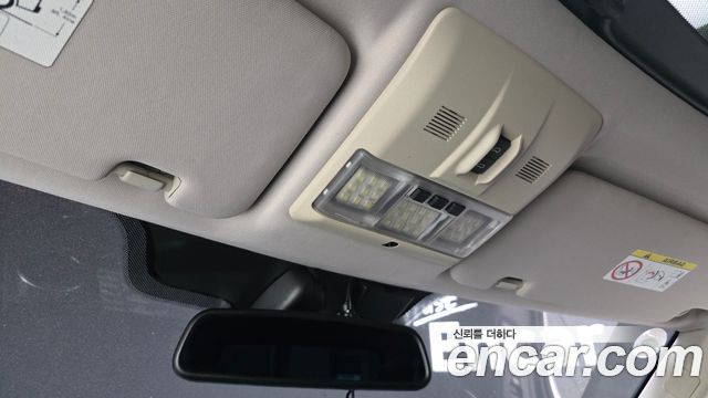 Land Rover Discovery 4 3.0 SDV6 SE 2014 — фото 17