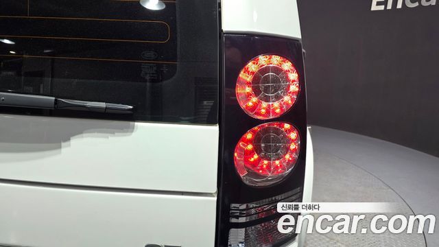 Land Rover Discovery 4 3.0 SDV6 SE 2014 — фото 23
