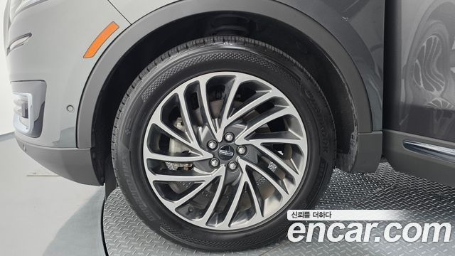 Lincoln Nautilus (I) 2.7 Reserve AWD 2019 — фото 5