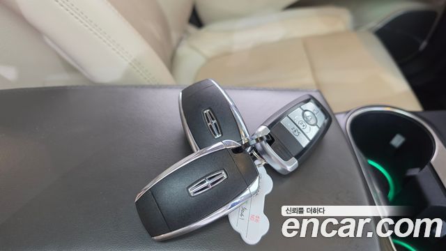 Lincoln Nautilus (I) 2.7 Reserve AWD 2019 — фото 16