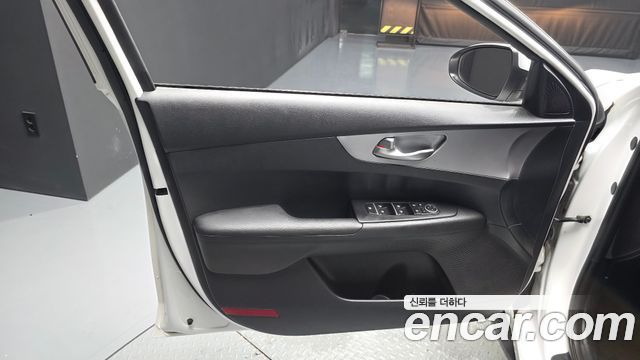 Kia K3 (II) 1.6 Prestige 2022 — фото 24