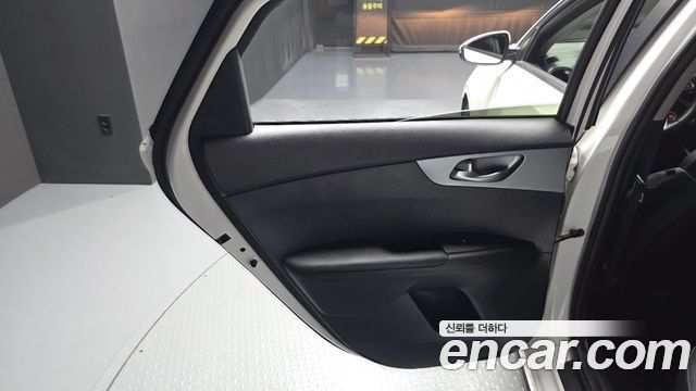 Kia K3 (II) 1.6 Prestige 2022 — фото 25