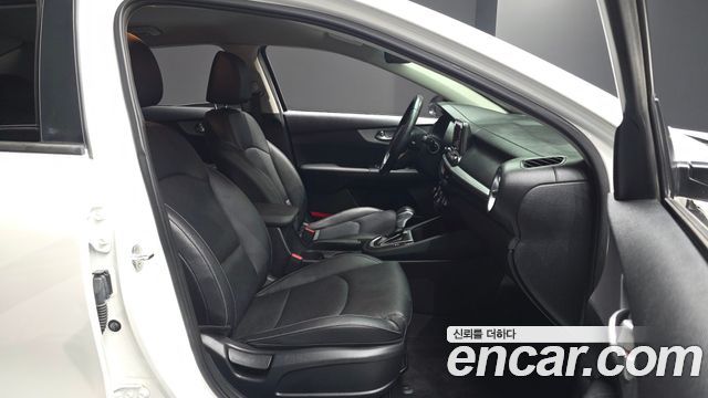Kia K3 (II) 1.6 Prestige 2022 — фото 26