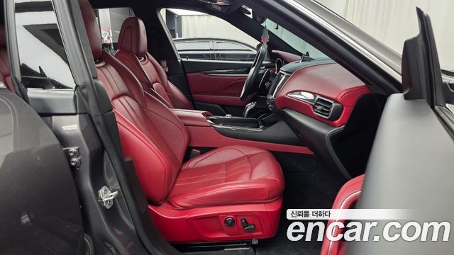 Maserati Levante 3.0 AWD GranSport 2019 — фото 11