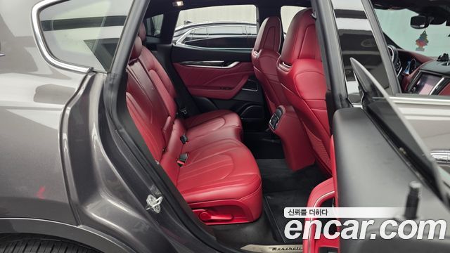 Maserati Levante 3.0 AWD GranSport 2019 — фото 12