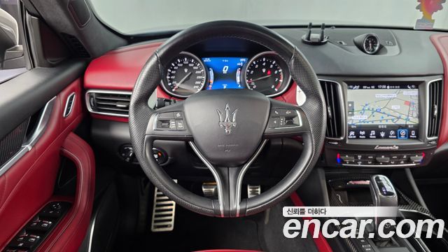 Maserati Levante 3.0 AWD GranSport 2019 — фото 13
