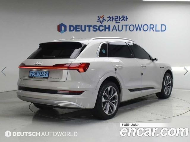 Audi e-tron 55 Quattro 2020 — фото 2