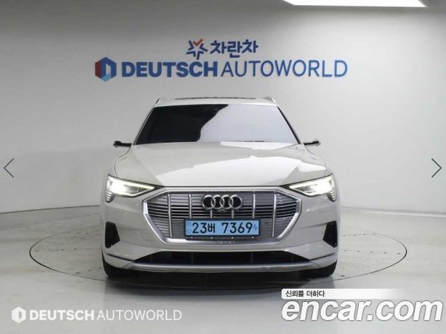 Audi e-tron 55 Quattro 2020 — фото 3