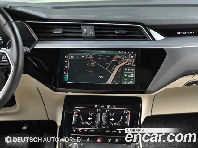 Audi e-tron 55 Quattro 2020 — фото 24
