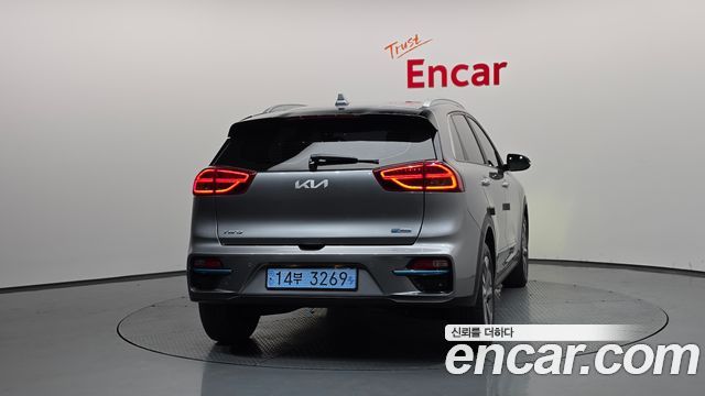 Kia Niro EV Noblesse 2022 — фото 4