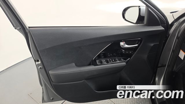Kia Niro EV Noblesse 2022 — фото 24