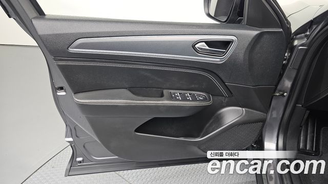 Renault Korea XM3 1.3 TCe RE Signature 2022 — фото 24