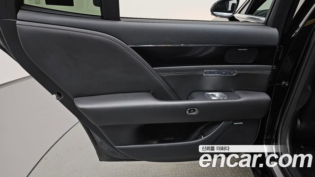 Genesis G90 (RS4) Gasoline 3.5 Turbo AWD 2022 — фото 25