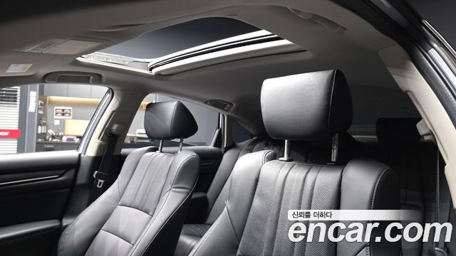 Honda Accord (X) 2.0 Hybrid Touring 2018 — фото 17