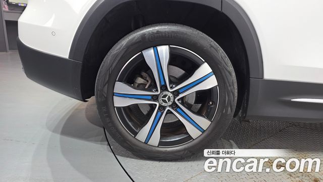 Mercedes-Benz EQB (X243) EQB300 4MATIC 2022 — фото 5