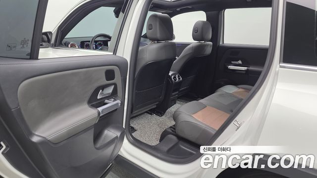 Mercedes-Benz EQB (X243) EQB300 4MATIC 2022 — фото 12