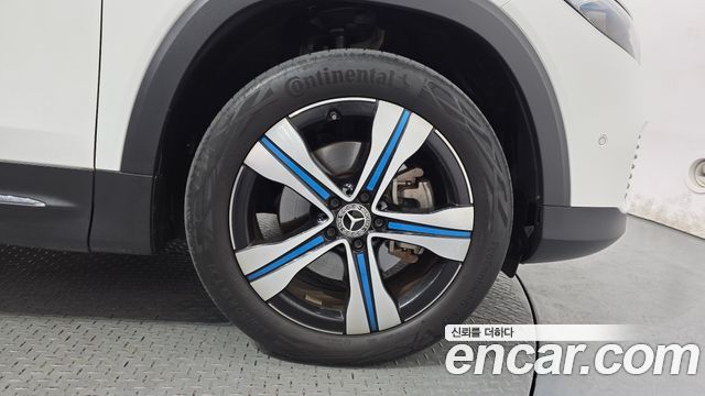 Mercedes-Benz EQB (X243) EQB300 4MATIC 2022 — фото 21