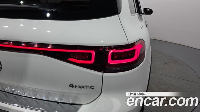 Mercedes-Benz EQB (X243) EQB300 4MATIC 2022 — фото 23