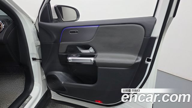 Mercedes-Benz EQB (X243) EQB300 4MATIC 2022 — фото 24