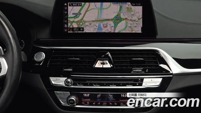 BMW 5 Series (G30) 520d M Sport Package Plus 2019 — фото 14