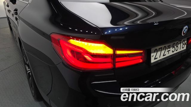 BMW 5 Series (G30) 520d M Sport Package Plus 2019 — фото 23