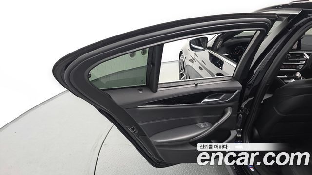 BMW 5 Series (G30) 520d M Sport Package Plus 2019 — фото 25