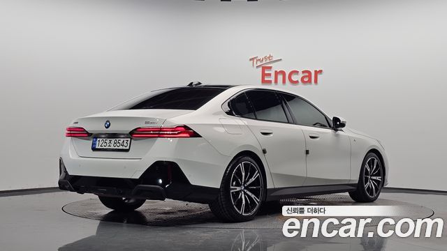 BMW 5 Series (G60) 530i xDrive M Sport 2024 — фото 2