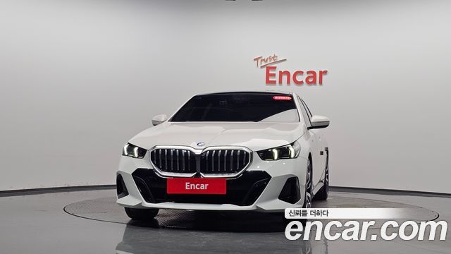 BMW 5 Series (G60) 530i xDrive M Sport 2024 — фото 3