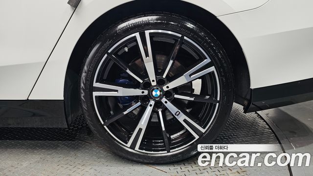 BMW 5 Series (G60) 530i xDrive M Sport 2024 — фото 21