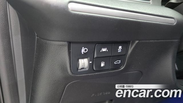 Hyundai Grandeur (IG) 3.0 LPi Rent Car Modern 2022 — фото 36