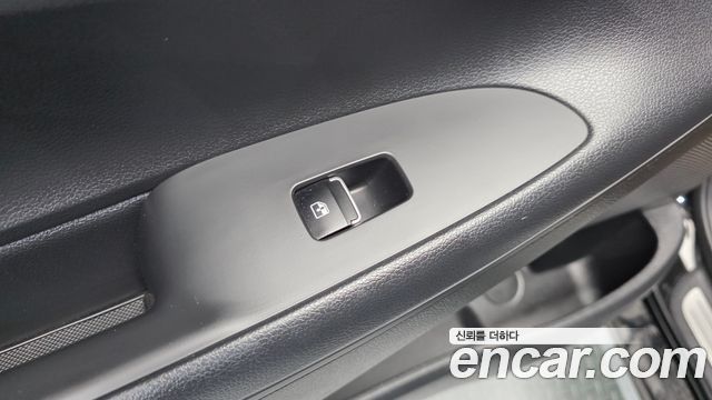 Hyundai Grandeur (IG) 3.0 LPi Rent Car Modern 2022 — фото 40