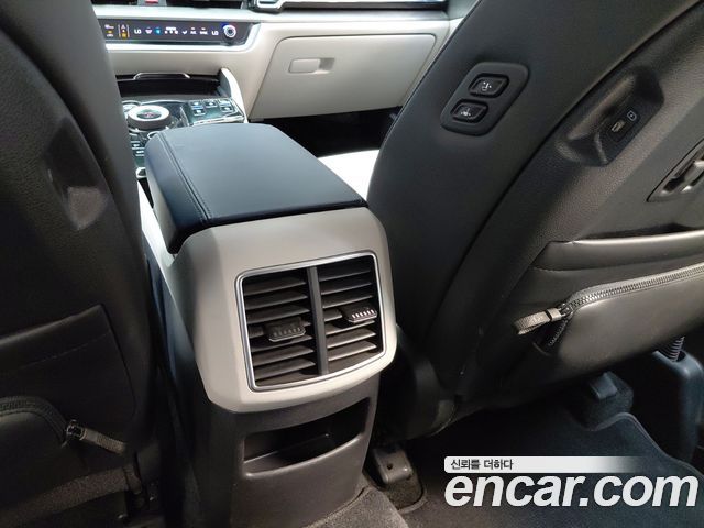 Kia Sportage Hybrid (V) Signature 2WD 2023 — фото 28