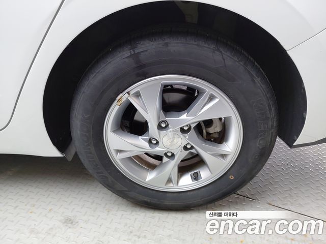 Hyundai Avante (CN7) 1.6 LPi (Rental Car) Smart 2023 — фото 21