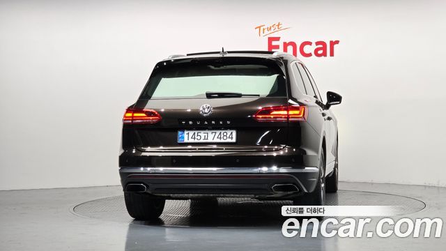 Volkswagen Touareg (III) 3.0 TDI Prestige 2020 — фото 4