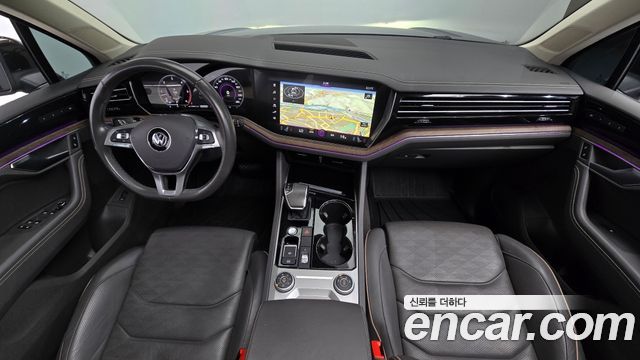 Volkswagen Touareg (III) 3.0 TDI Prestige 2020 — фото 7