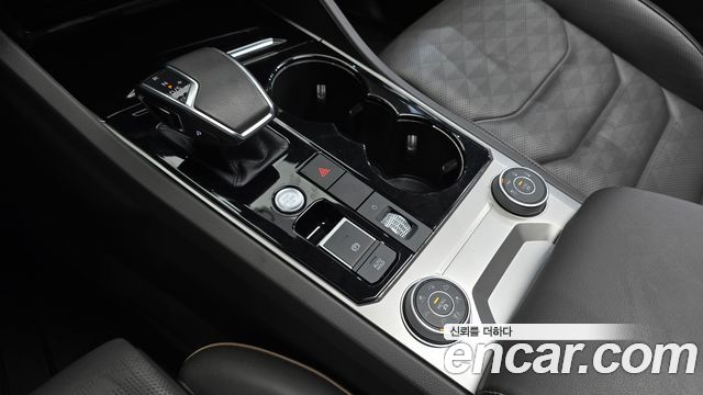 Volkswagen Touareg (III) 3.0 TDI Prestige 2020 — фото 9