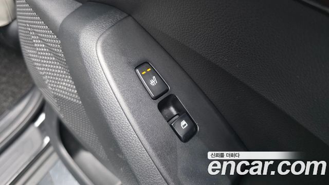 Kia Seltos Gasoline 1.6 Turbo 2WD Gravity 2023 — фото 18