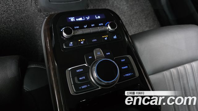 Genesis EQ900 3.8 GDI AWD Premium Luxury 2016 — фото 16