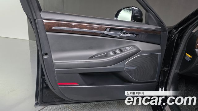 Genesis EQ900 3.8 GDI AWD Premium Luxury 2016 — фото 24