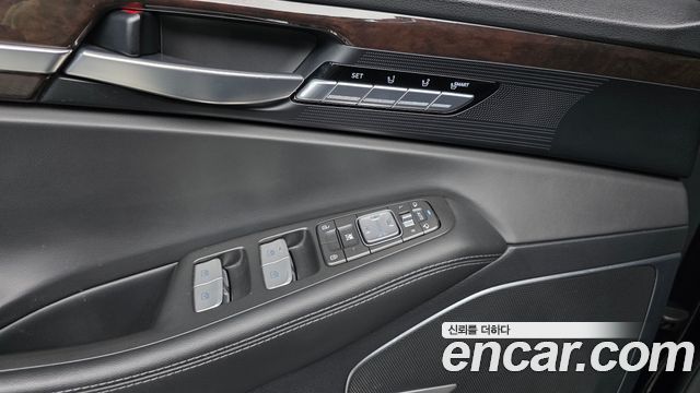 Genesis EQ900 3.8 GDI AWD Premium Luxury 2016 — фото 35