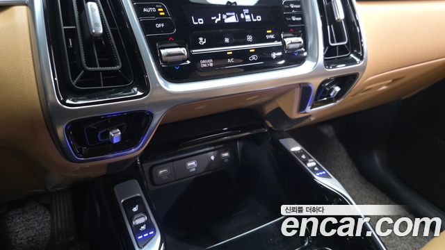Kia Sorento (IV) HEV 1.6 2WD Noblesse 2023 — фото 16