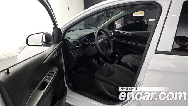 Chevrolet Spark LS 2020 — фото 10
