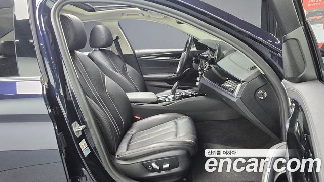 BMW 5 Series (G30) 520i Luxury 2018 — фото 11