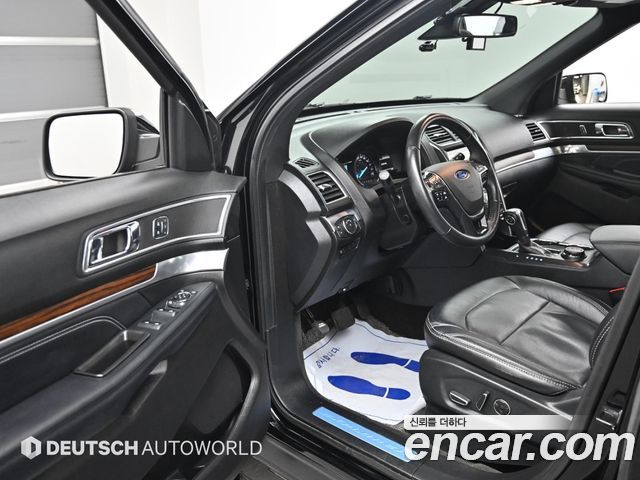 Ford Explorer 2.3 Limited 4WD 5th 2018 — фото 10