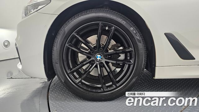 BMW 5 Series (G30) 520d xDrive M Sport Package Plus 2017 — фото 5