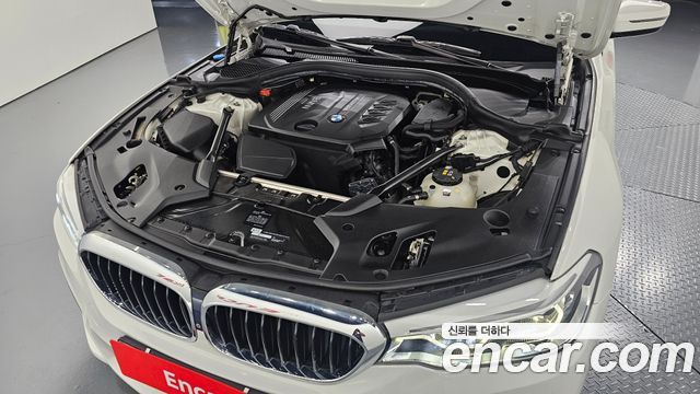 BMW 5 Series (G30) 520d xDrive M Sport Package Plus 2017 — фото 6