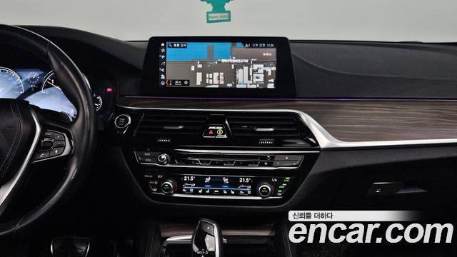 BMW 5 Series (G30) 520d xDrive M Sport Package Plus 2017 — фото 14