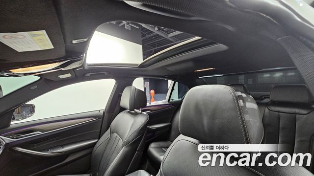 BMW 5 Series (G30) 520d xDrive M Sport Package Plus 2017 — фото 18